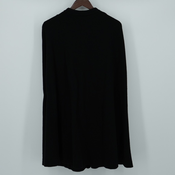 Bernard Cowan Vintage wool black buttoned cape - Picture 5 of 10